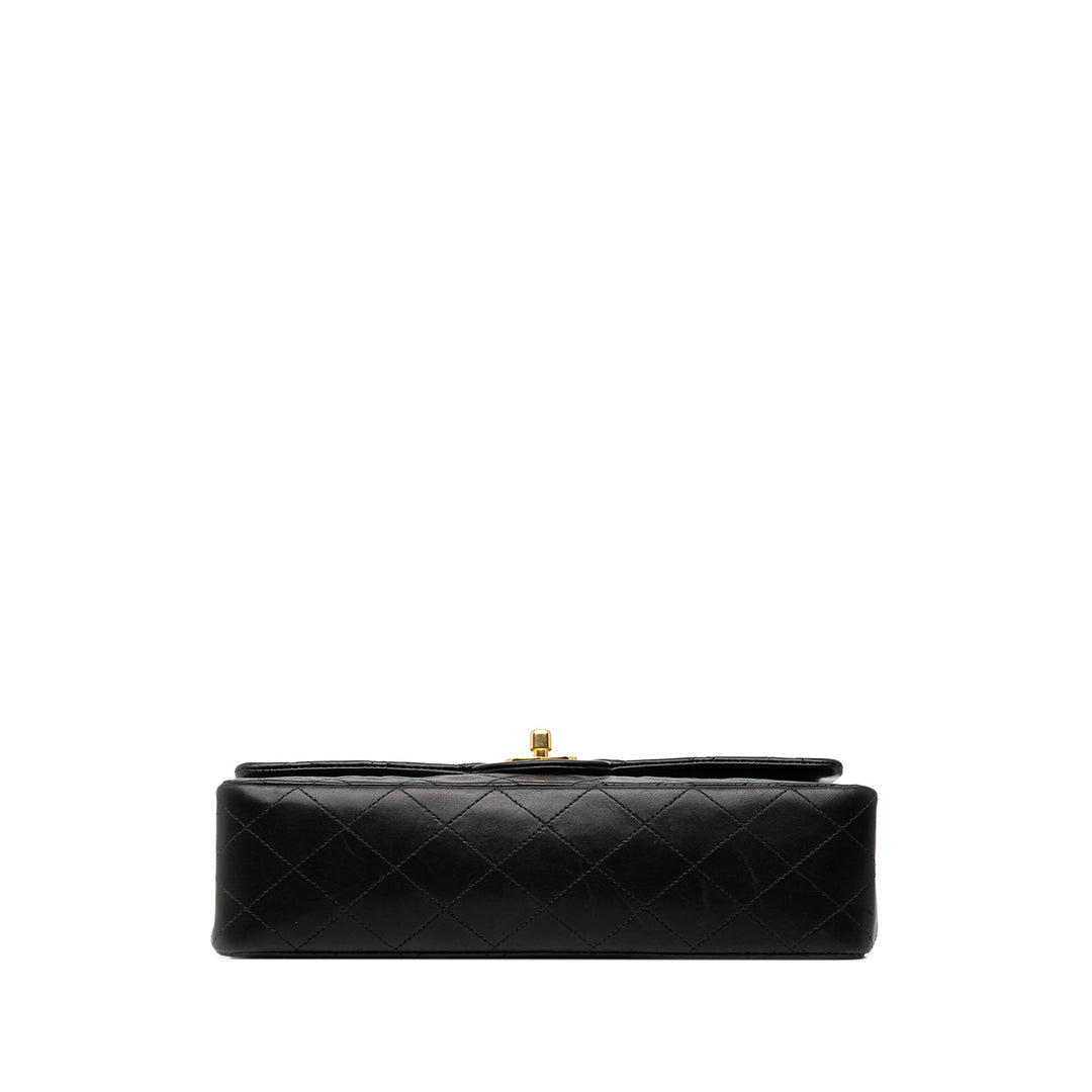 Chanel Sac porté épaule Classic Double rabat Moyen Cuir d'agneau Noir – vue 3 – GABY PARIS