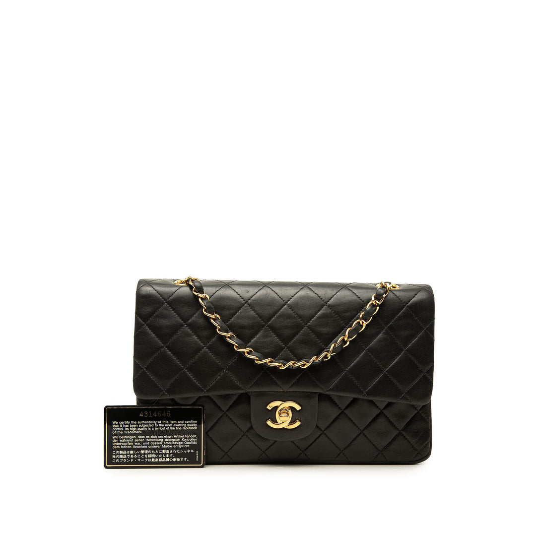 Chanel Sac porté épaule Classic Double rabat Moyen Cuir d'agneau Noir – vue 7 – GABY PARIS