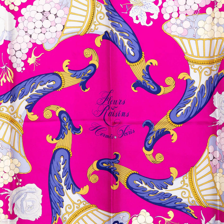 Hermès Fleurs et Raisins Foulard 90 Rose – vue 6 – GABY PARIS