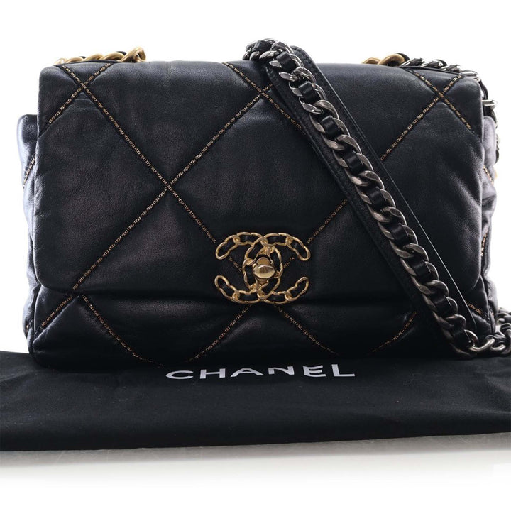 Chanel Medium Cuir d’agneau 19 à rabat