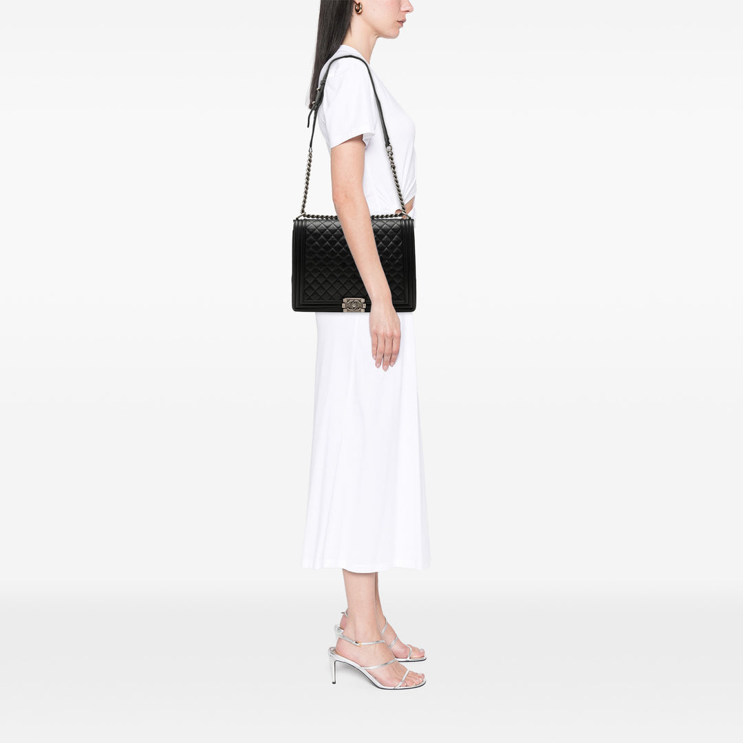 Chanel Large Matelassé Cuir d'agneau Boy à rabat