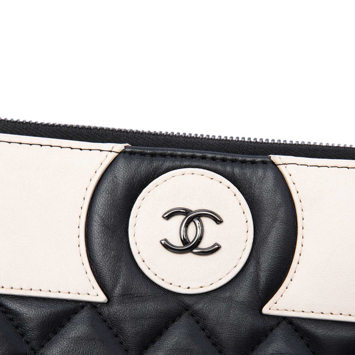 Chanel Pochette CC Bicolore Matelassé Moyen Cuir d'agneau Noir – vue 5 – GABY PARIS