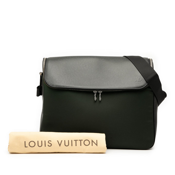 Louis Vuitton Taiga et Toile Taimyr