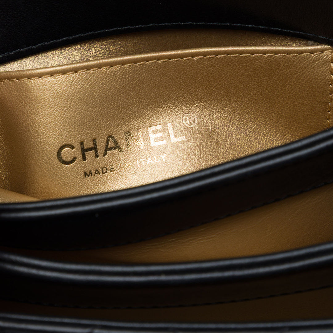 Chanel Sac à main Matelassé Trendy Spirit à Petit Cuir d'agneau Noir – vue 5 – GABY PARIS