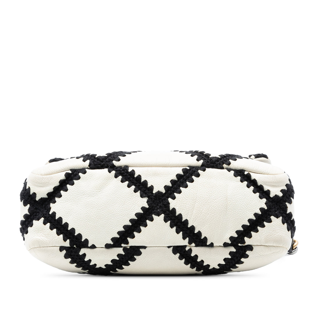 Chanel Medium Crochet Cuir de veau 19 à rabat