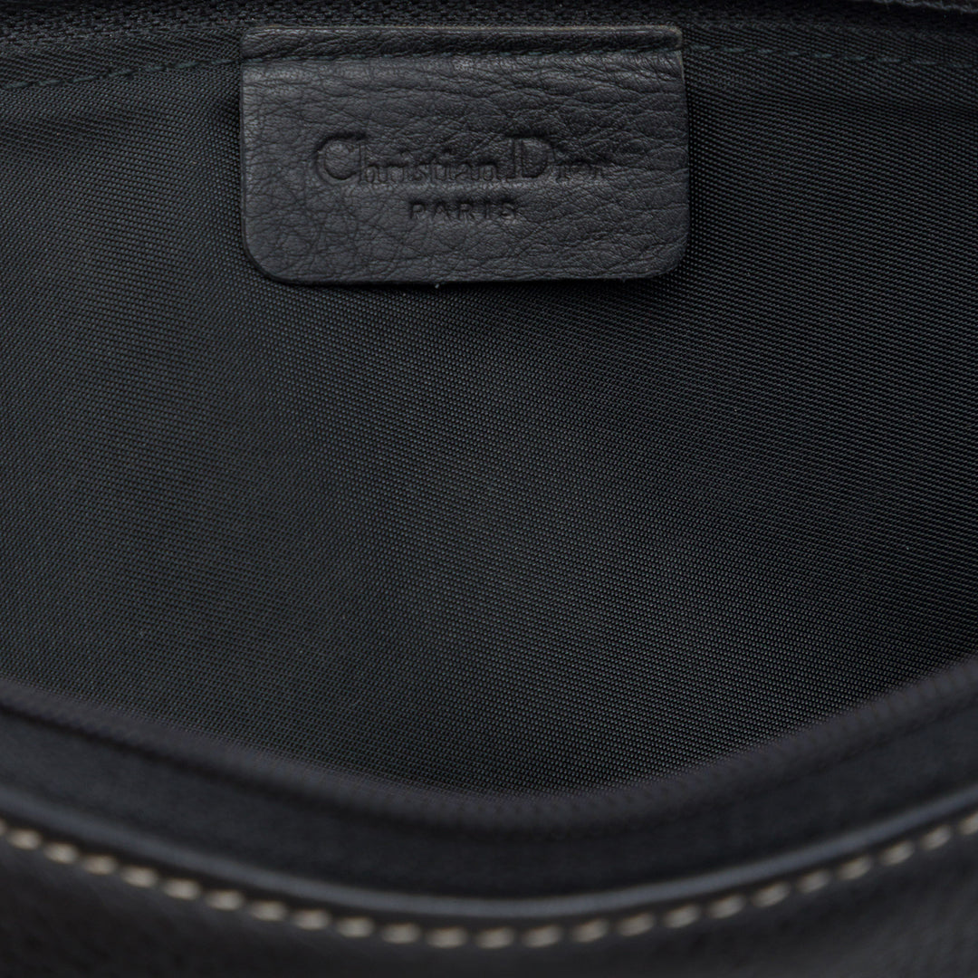 Dior Logo grainé Pochette Cuir de veau grainé Noir – vue 5 – GABY PARIS