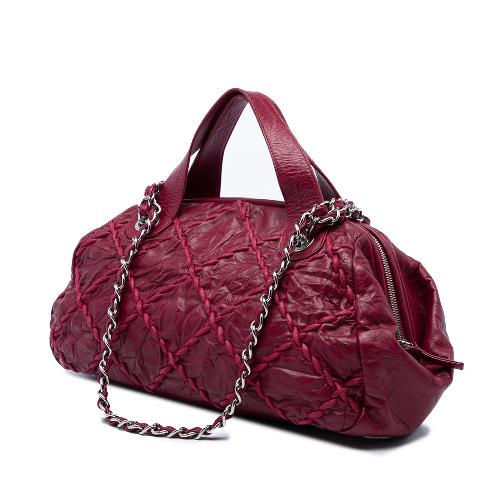 Chanel CC Matelassé froissé Ultra Stitch Sac bowling Cuir de veau Rouge – vue 2 – GABY PARIS