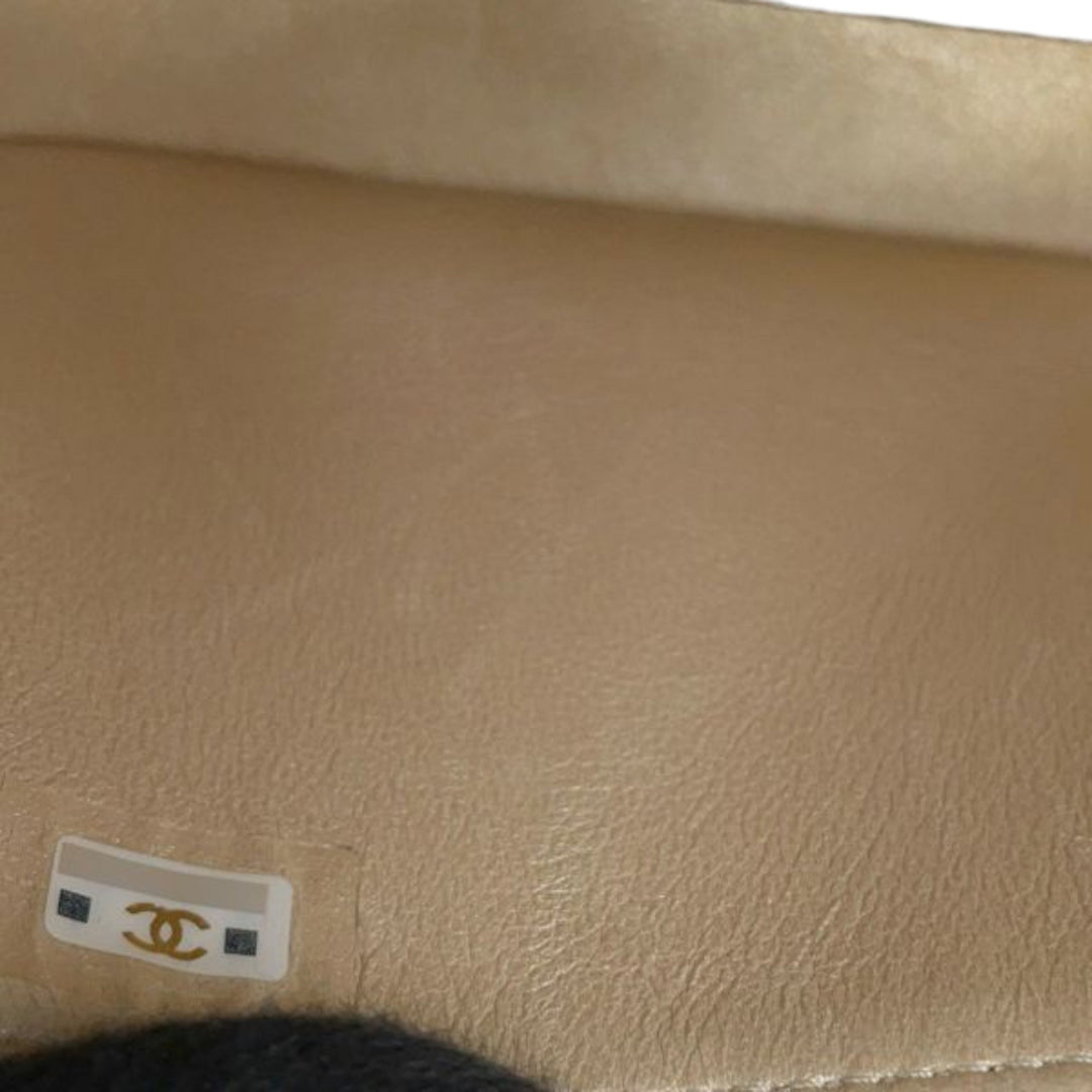 Chanel CC Quilted Cuir verni Frame Flap Pochette with Chain Noir – GABY PARIS Authentique