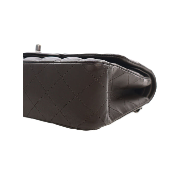 Chanel Classic Double rabat Moyen Cuir d'agneau Marron – vue 13 – GABY PARIS