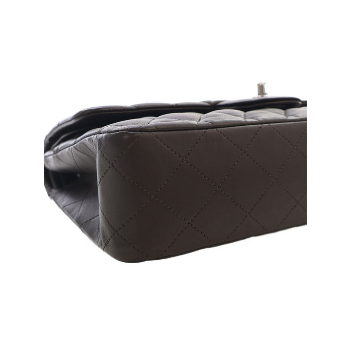 Chanel Classic Double rabat Moyen Cuir d'agneau Marron – vue 14 – GABY PARIS
