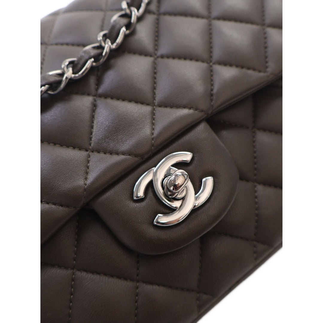 Chanel Classic Double rabat Moyen Cuir d'agneau Marron – vue 6 – GABY PARIS