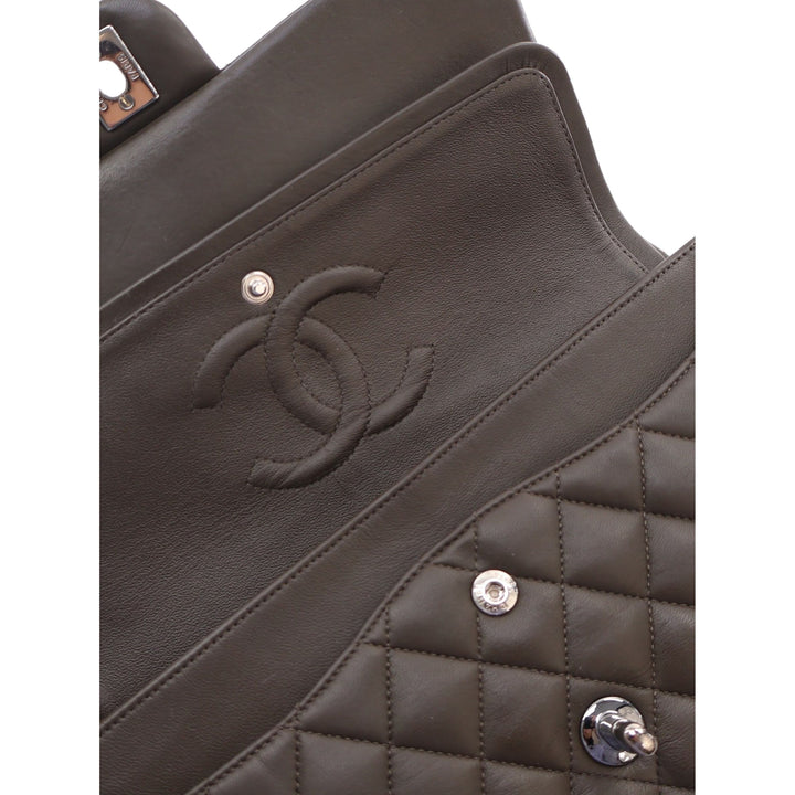Chanel Classic Double rabat Moyen Cuir d'agneau Marron – vue 7 – GABY PARIS