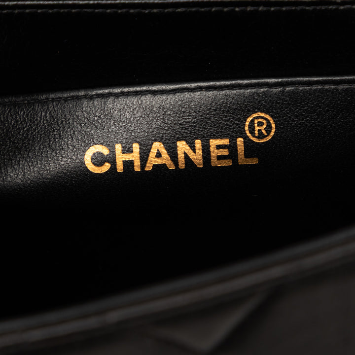 Chanel Carré Matelassé Straight Rabat simple Petit Cuir d'agneau