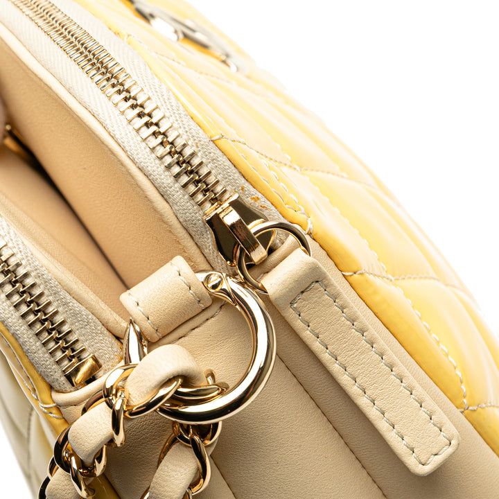 Chanel Matelassé Cuir verni Chain Double Zip Sac porté croisé