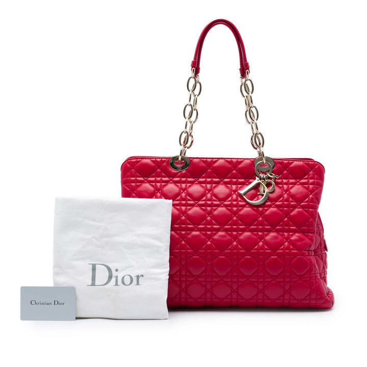 Dior Cannage Souple Zippé Lady Dior Cabas Grand Cuir d'agneau Rouge – vue 6 – GABY PARIS