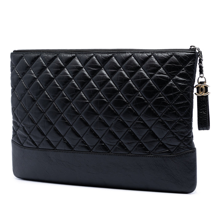 Chanel vieilli Gabrielle O Étui Pochette Grand Cuir de veau