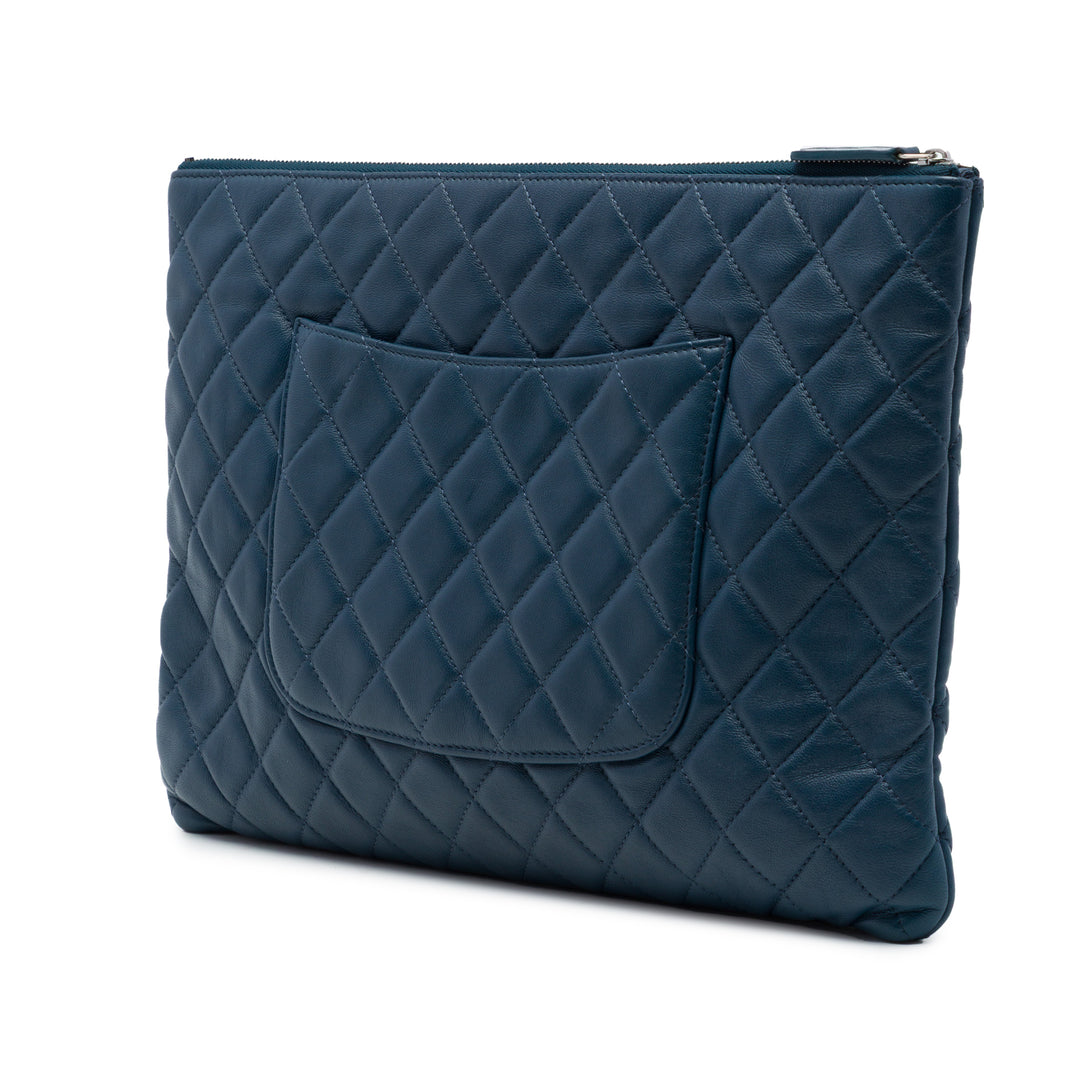 Matelassé O Étui Pochette Grand Cuir d'agneau Bleu