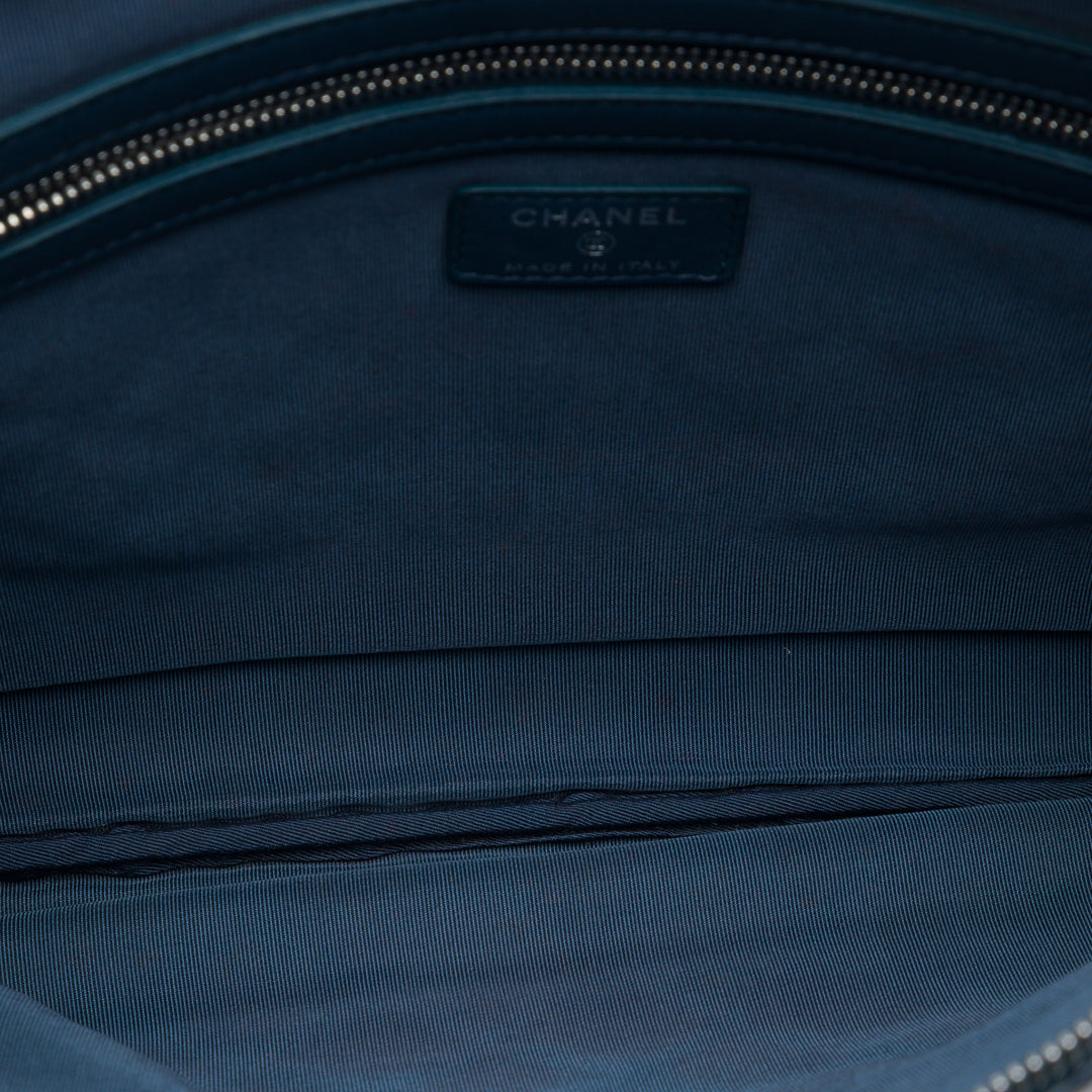 Matelassé O Étui Pochette Grand Cuir d'agneau Bleu