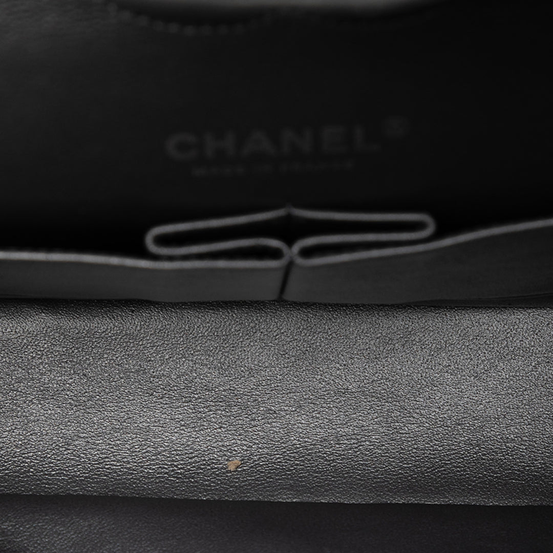 Chanel Medium Classic Iridescent Cuir d’agneau Double rabat