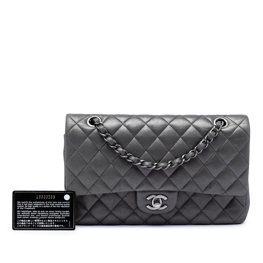 Chanel Medium Classic Iridescent Cuir d’agneau Double rabat