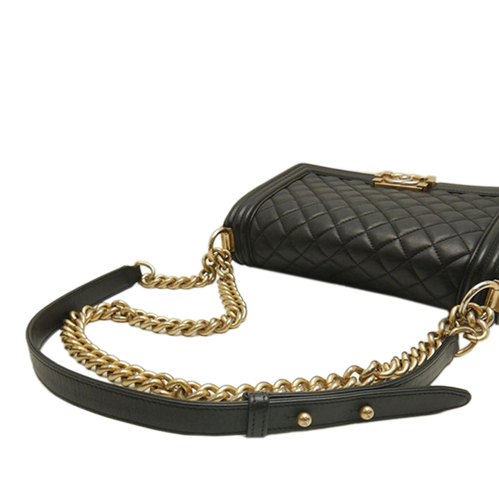 Chanel Old Medium Matelassé Cuir d’agneau Boy à rabat