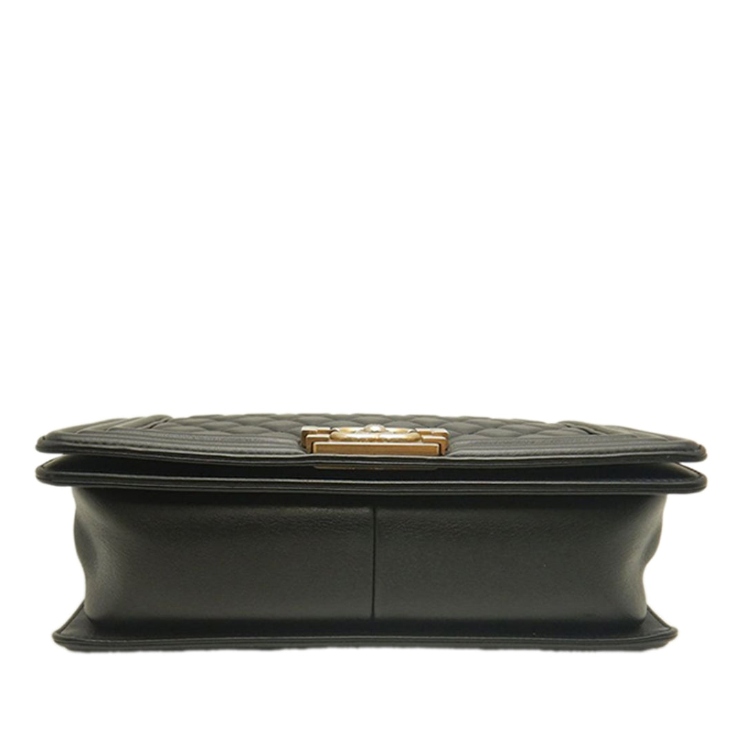 Chanel Old Medium Matelassé Cuir d’agneau Boy à rabat
