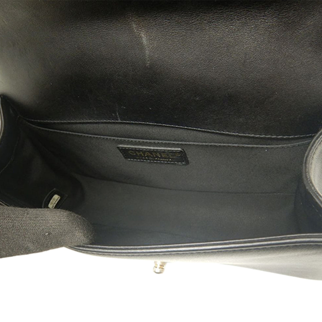 Chanel Old Medium Matelassé Cuir d’agneau Boy à rabat