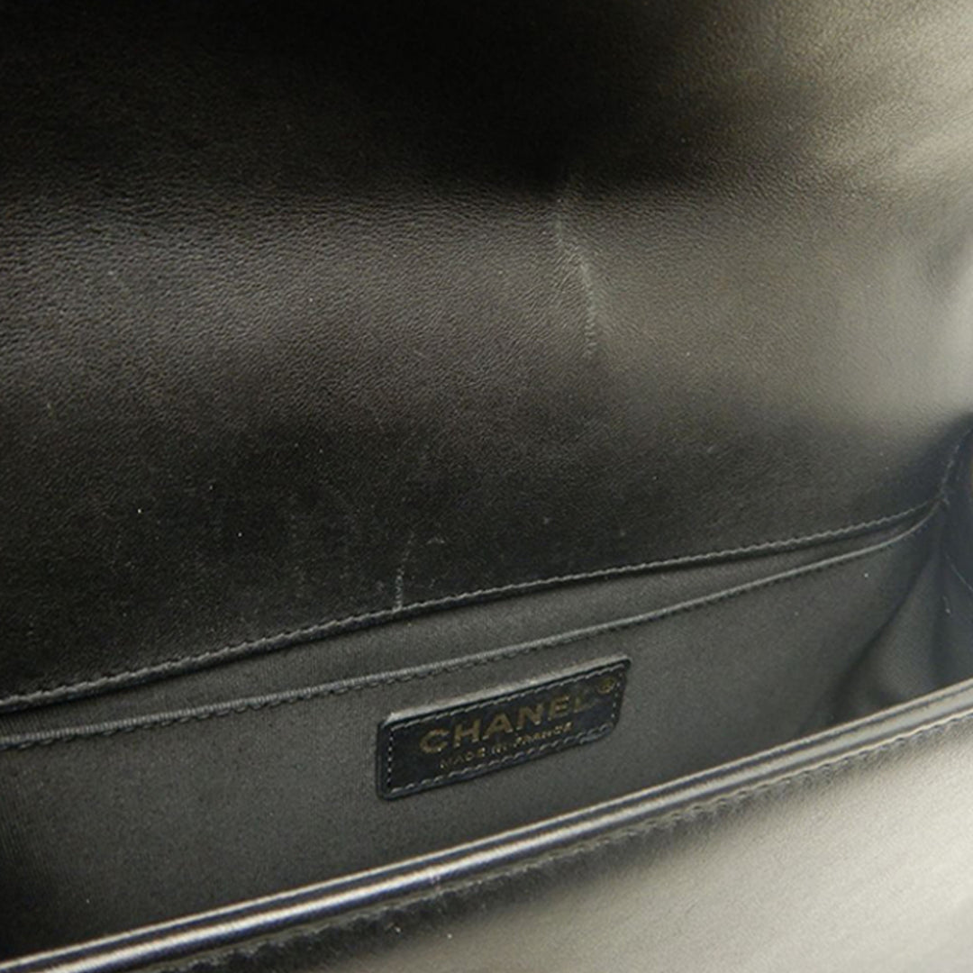 Chanel Old Medium Matelassé Cuir d’agneau Boy à rabat