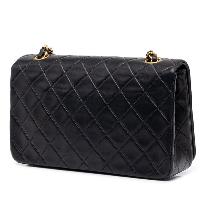 Chanel CC Matelassé Full Rabat simple Cuir d'agneau Noir – vue 2 – GABY PARIS