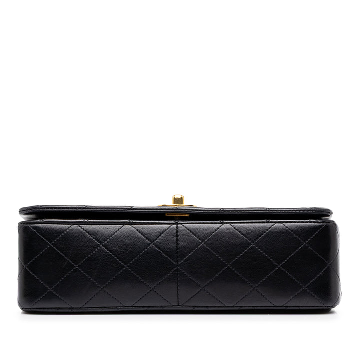 Chanel CC Matelassé Full Rabat simple Cuir d'agneau Noir – vue 3 – GABY PARIS