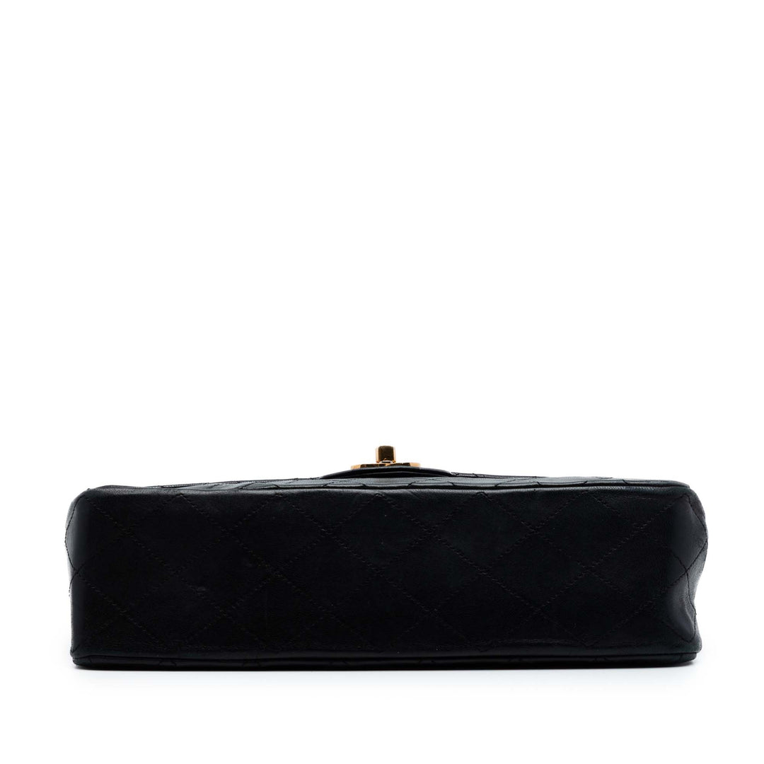 Chanel Medium Classic Cuir d’agneau Double rabat