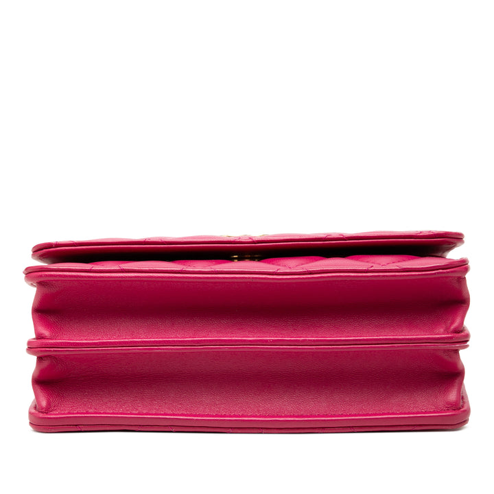 Chanel Mini CC Matelassé Cuir d’agneau Perle Samba Wallet on Chain