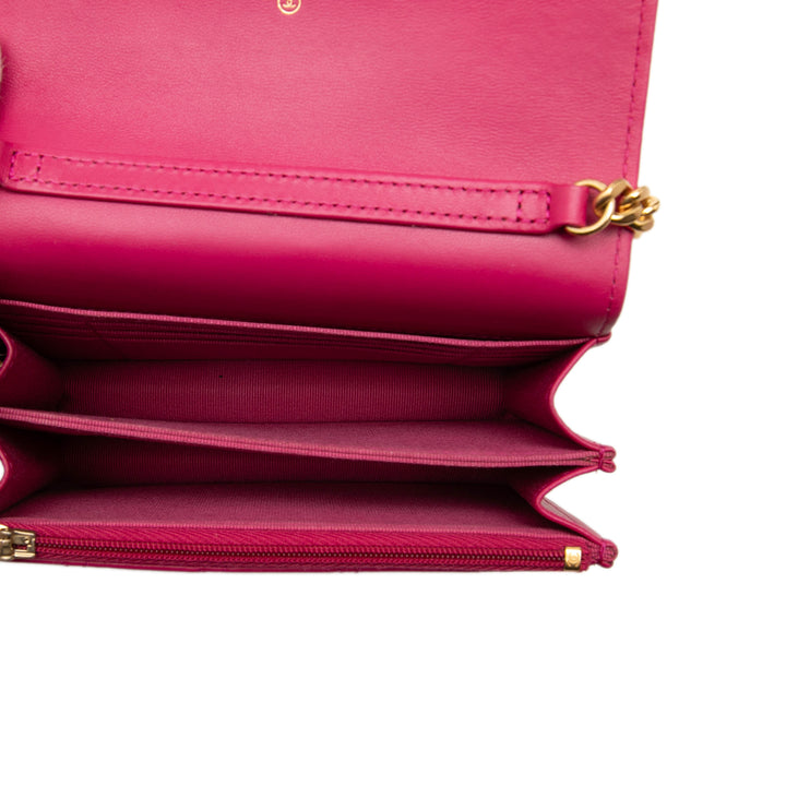 Chanel Mini CC Matelassé Cuir d’agneau Perle Samba Wallet on Chain