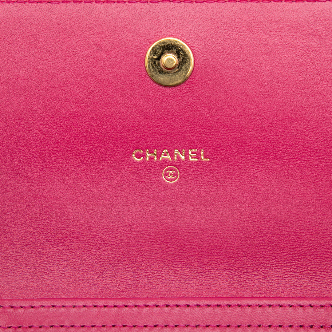 Chanel Mini CC Matelassé Cuir d’agneau Perle Samba Wallet on Chain