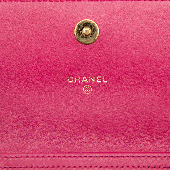 Chanel Mini CC Matelassé Cuir d’agneau Perle Samba Wallet on Chain