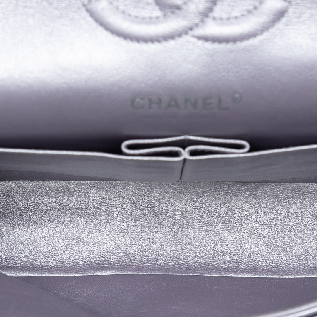 Chanel Medium Classic Metallic Cuir d’agneau Double rabat