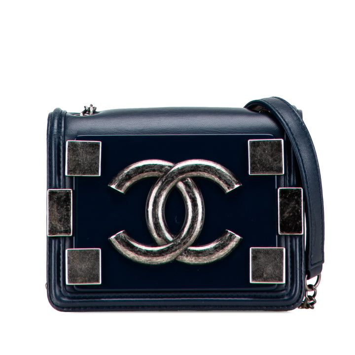 Chanel Mini Acrylic and Cuir de veau Boy Brick Flap Bleu