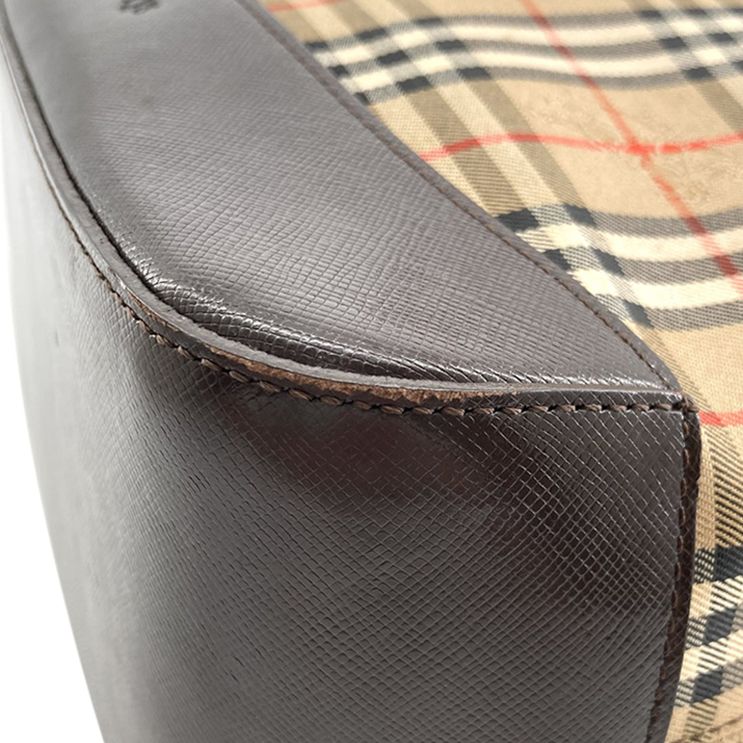 Burberry Haymarket Check Sac à dos Beige – vue 15 – GABY PARIS
