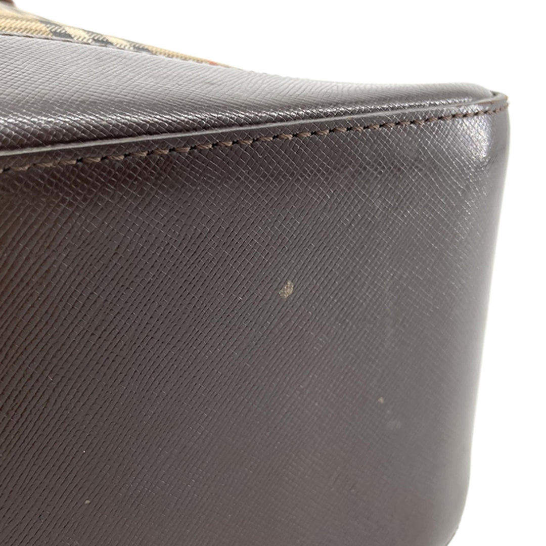 Burberry Haymarket Check Sac à dos Beige – vue 17 – GABY PARIS