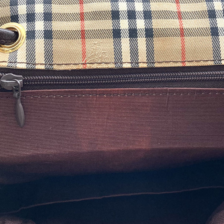 Burberry Haymarket Check Sac à dos Beige – vue 8 – GABY PARIS
