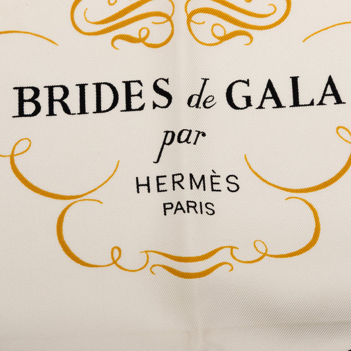 Hermès Brides de Gala Forever Soie Foulard 90 Blanc – GABY PARIS Authentique
