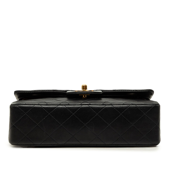 Chanel Sac porté épaule Classic Double rabat Petit Cuir d'agneau Noir – vue 3 – GABY PARIS