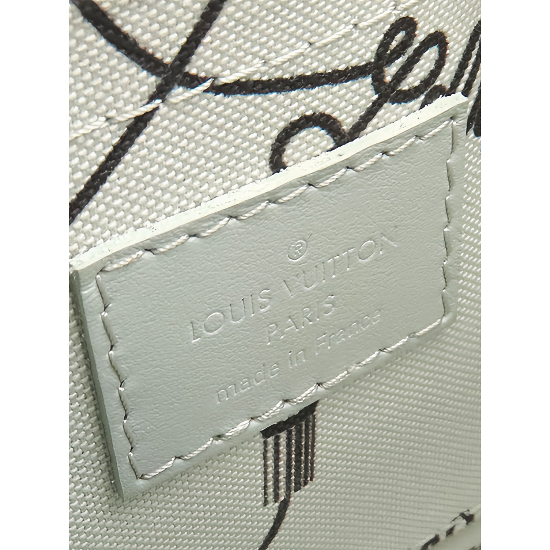 Louis Vuitton Irisé Souple Trunk Mini Monogram Multicolore Gris – vue 5 – GABY PARIS