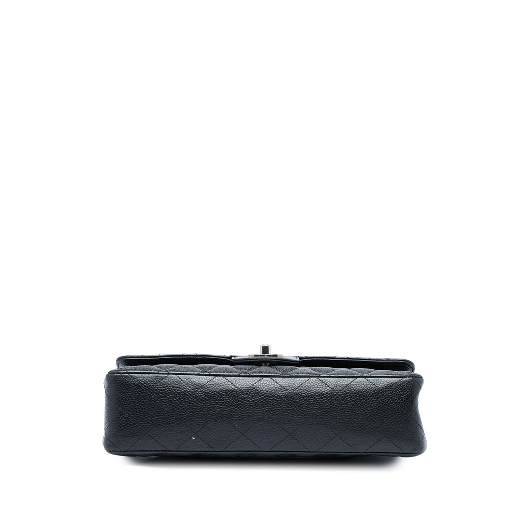 Chanel Sac porté épaule Classic Double rabat Moyen Cuir caviar Noir – vue 3 – GABY PARIS