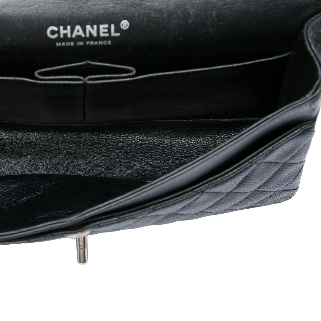 Chanel Sac porté épaule Classic Double rabat Moyen Cuir caviar Noir – vue 4 – GABY PARIS