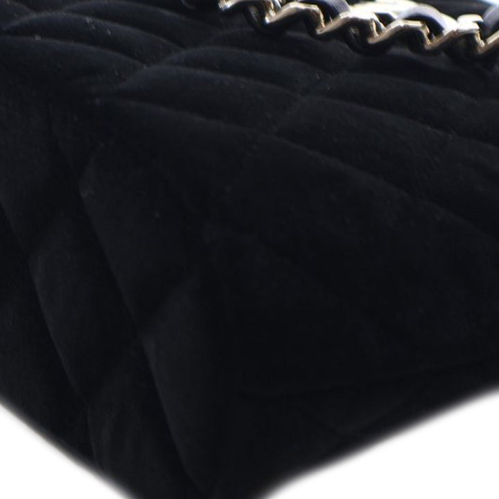 Chanel Pochette Matelassé Coco avec chaîne Noir – vue 10 – GABY PARIS