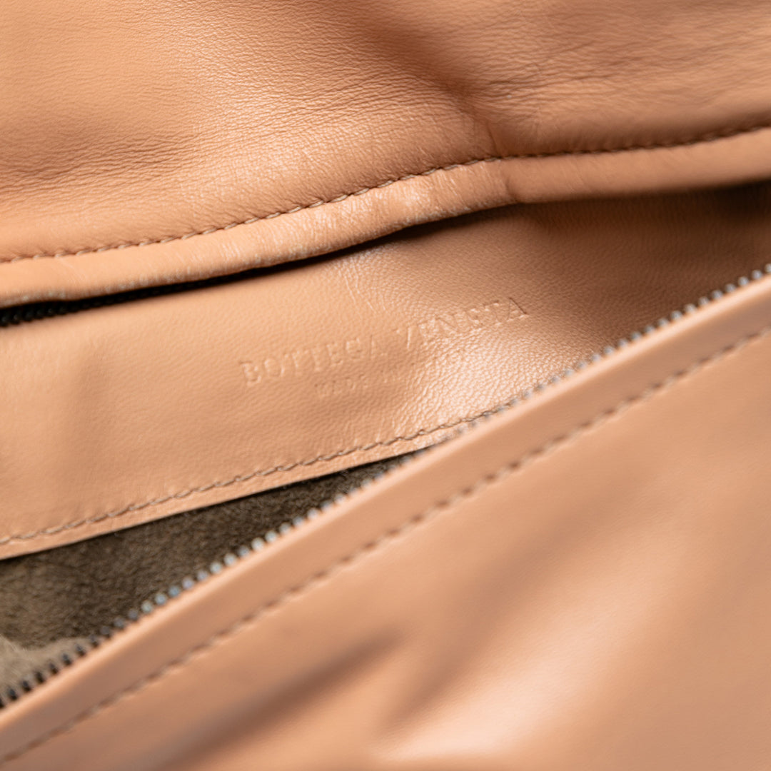 Bottega Veneta Nappa embossé Intrecciato Turn Lock Pochette