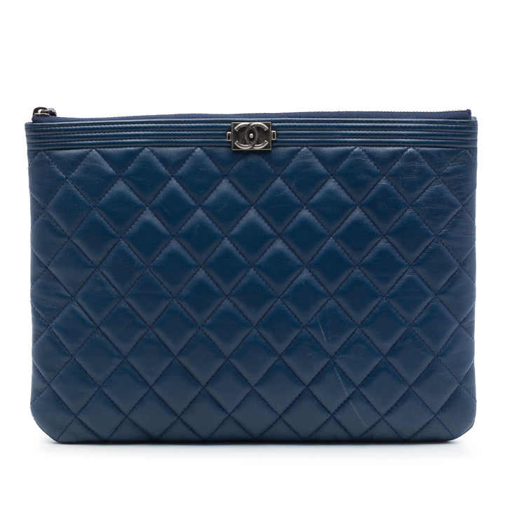 Chanel Matelassé Boy O Étui Pochette Moyen Cuir d'agneau