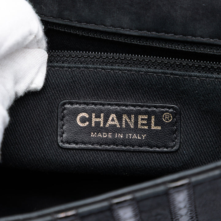 Chanel Chevron Python embossé Cuir de veau et Daim Simple rabat