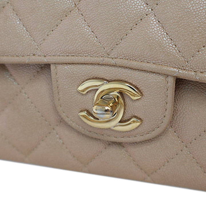 Chanel Medium Classic Iridescent Caviar Double rabat